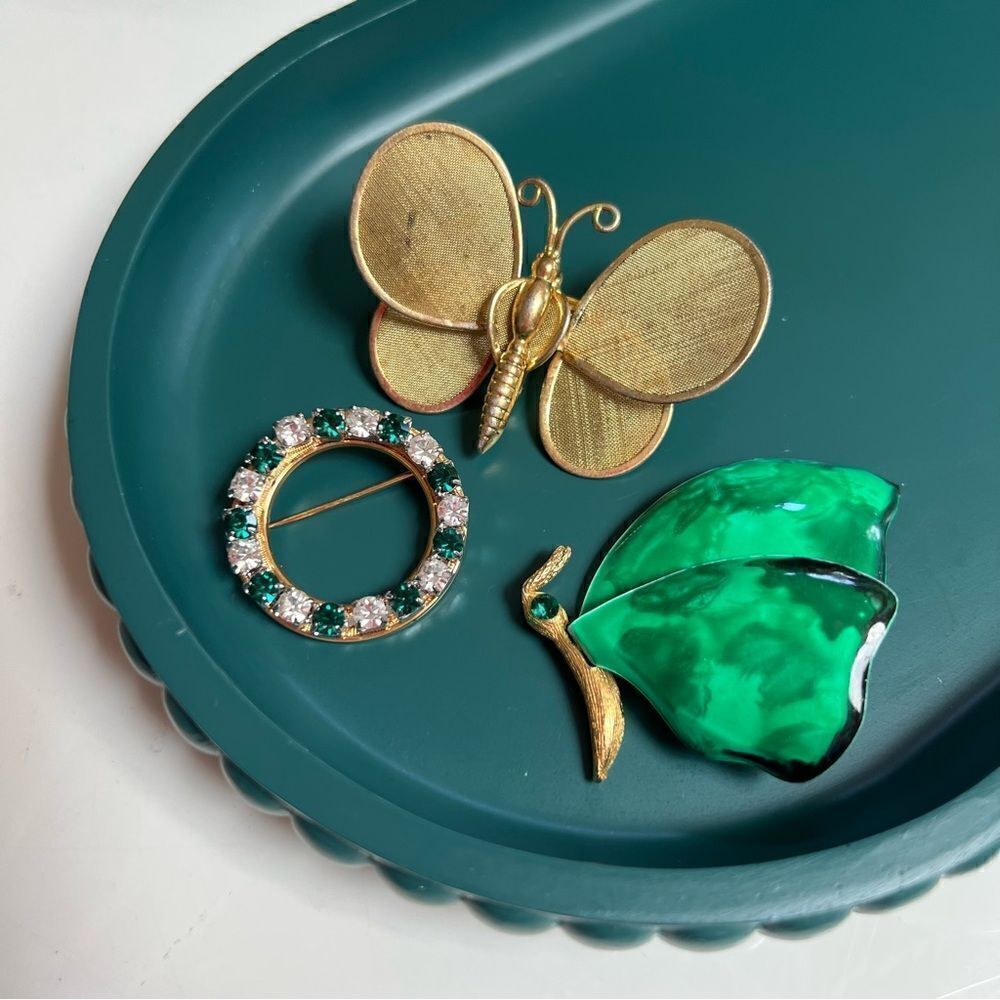 Stunning 3 Piece Lot MCM Vintage 1950s / 1960s Kelly Green Butterfly Brooches